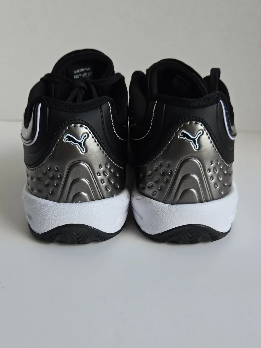 NIB Puma V-S2 Goalgetter Jr Sneakers Metallic Silver Black Size 6 Big Kid